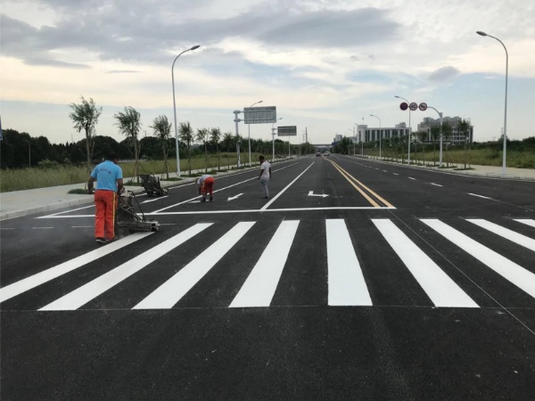 镇海夜间道路划线施工噪音太大扰民怎么办，这事儿到底该怎么破？